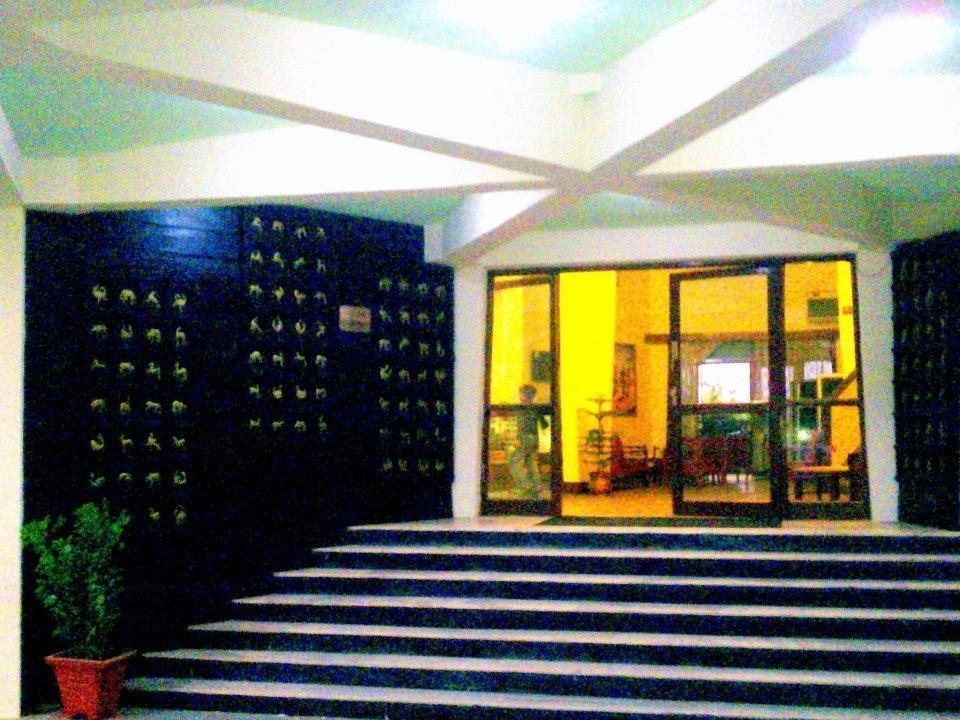 Hotel Bharatpur Ashok Экстерьер фото