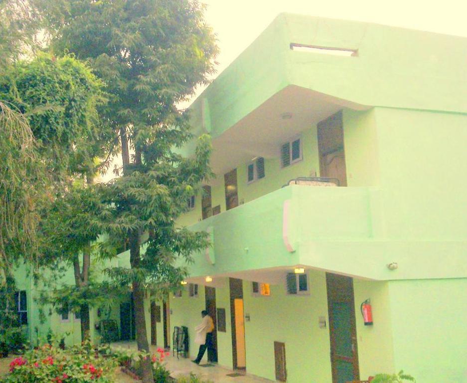 Hotel Bharatpur Ashok Экстерьер фото