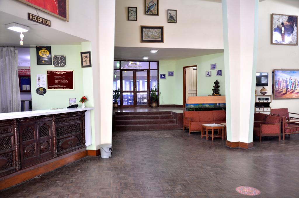 Hotel Bharatpur Ashok Экстерьер фото