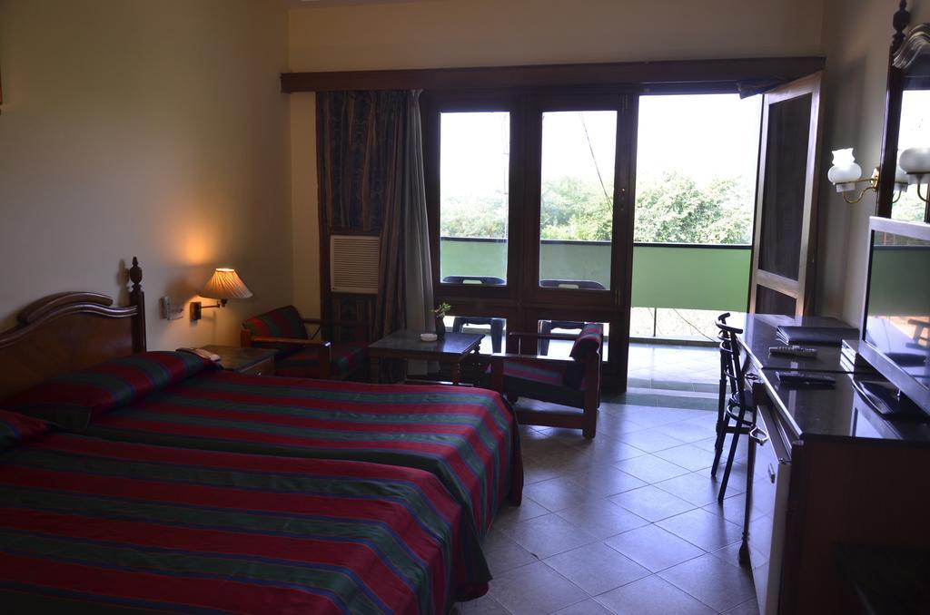 Hotel Bharatpur Ashok Экстерьер фото