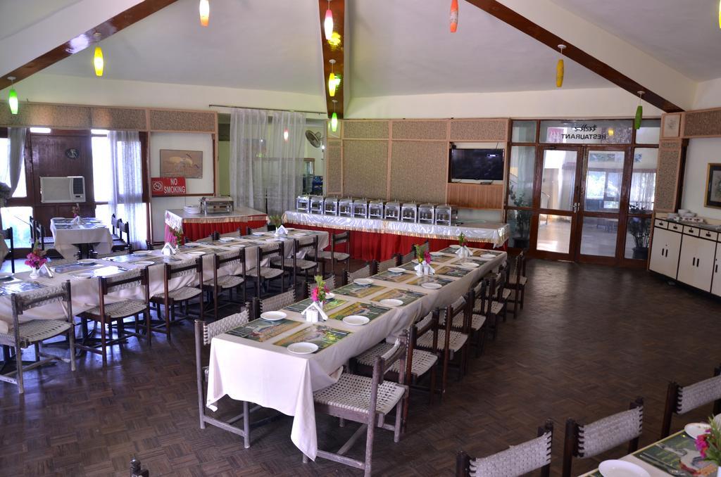 Hotel Bharatpur Ashok Экстерьер фото