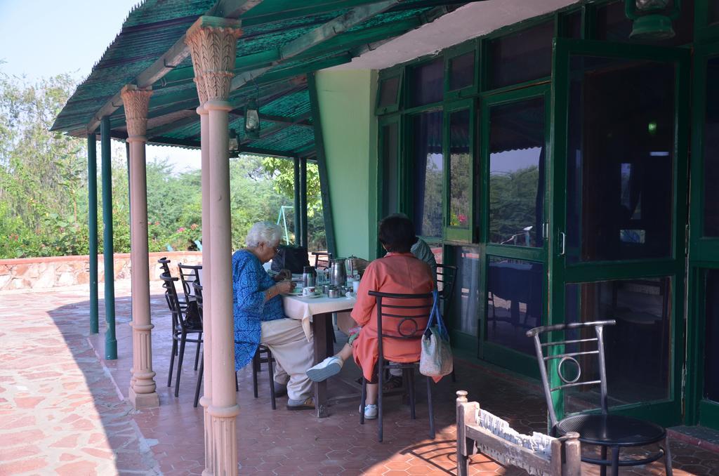 Hotel Bharatpur Ashok Экстерьер фото