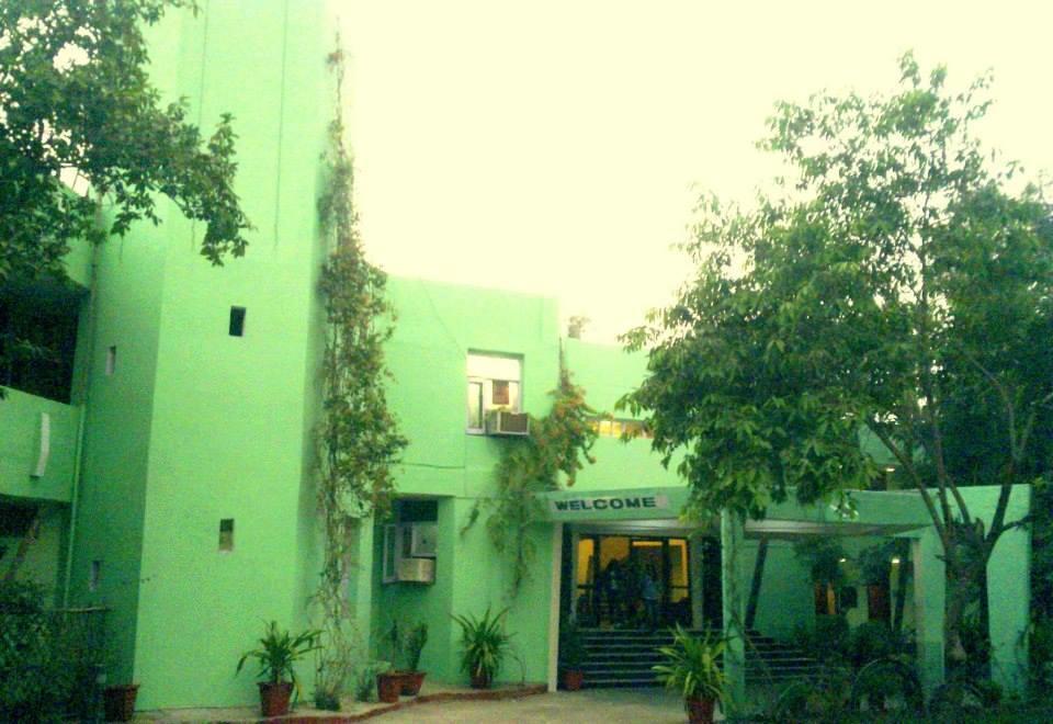 Hotel Bharatpur Ashok Экстерьер фото